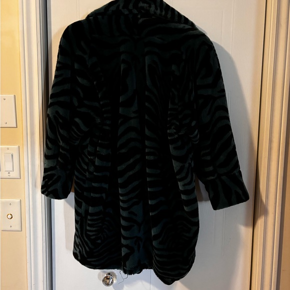 Turquoise and black zebra pattern jacket. Uk size 8 - Picture 2 of 9